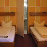 Graf Pueckler فندق 2*