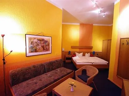 Hotel Graf Pueckler 2*