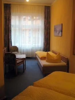 Szálloda Graf Pueckler Berlin