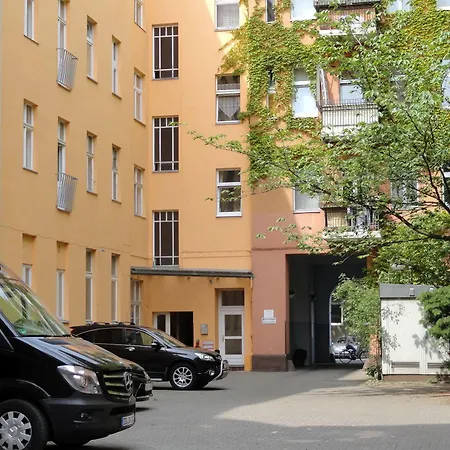 Graf Pueckler 2* Berlim