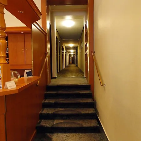 グラフ プックラー 2*