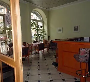 Graf Pückler 2* Berlín