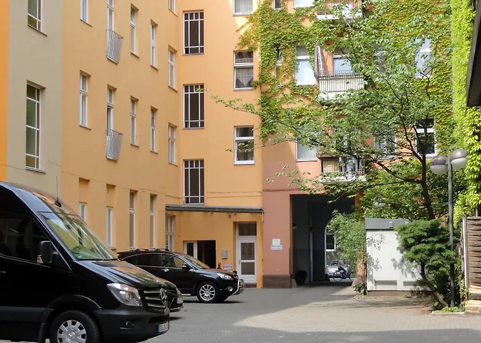 Graf Pueckler 2* Berlim