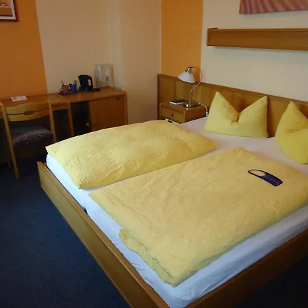 Hotel Graf Pueckler 2*