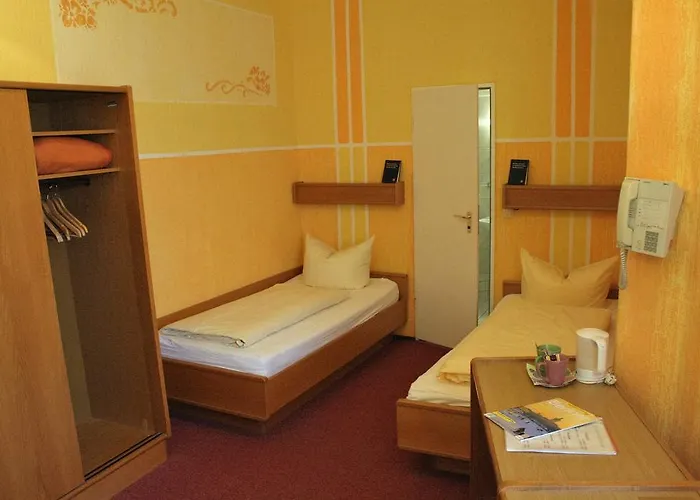 Graf Pückler 2* Berlín