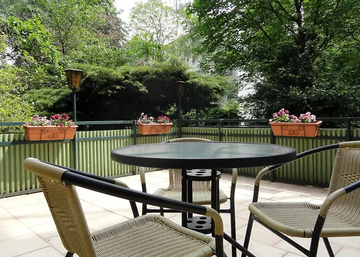 Graf Pückler 2* Berlín